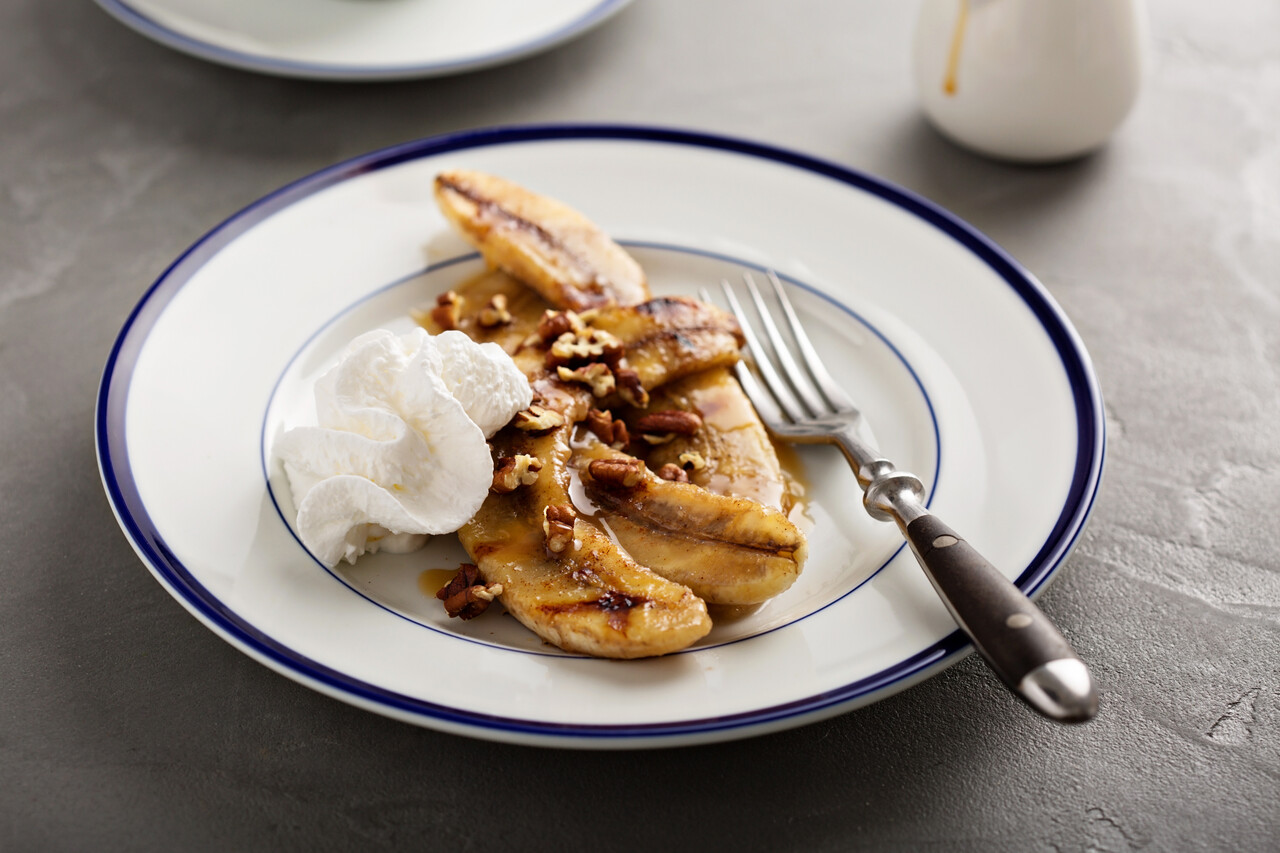 Banana Assada na Brasa com Caramelo e Sorvete